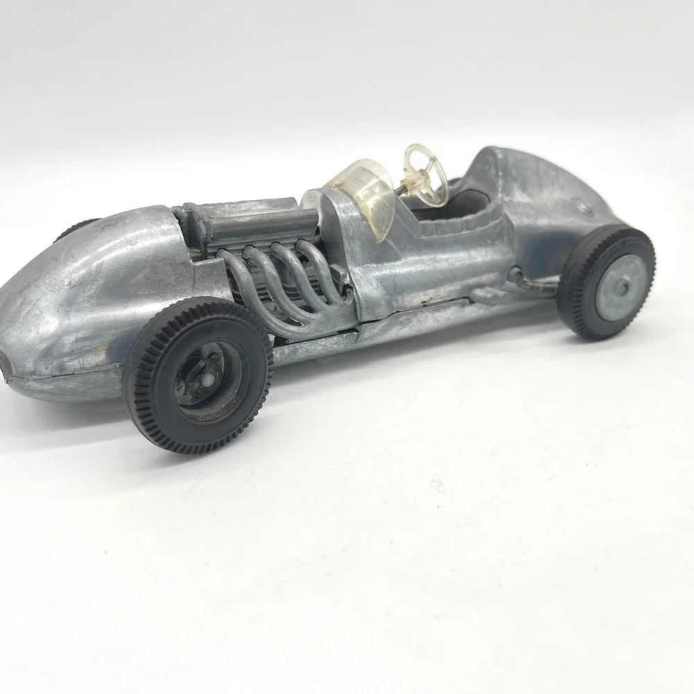 Hubley 1950s 852K-300 Metal Model Kit Unpainted Indianapolis 500 Racer Car